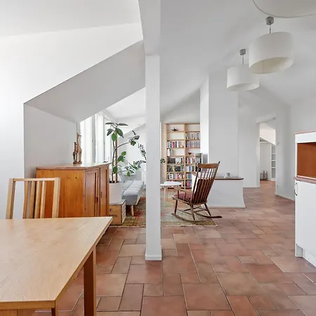 Wehost 74m2 Penthouse In Trendy Kallio * 赫尔辛基