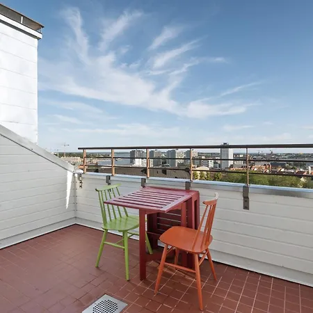 Wehost 74m2 Penthouse In Trendy Kallio Helsinki